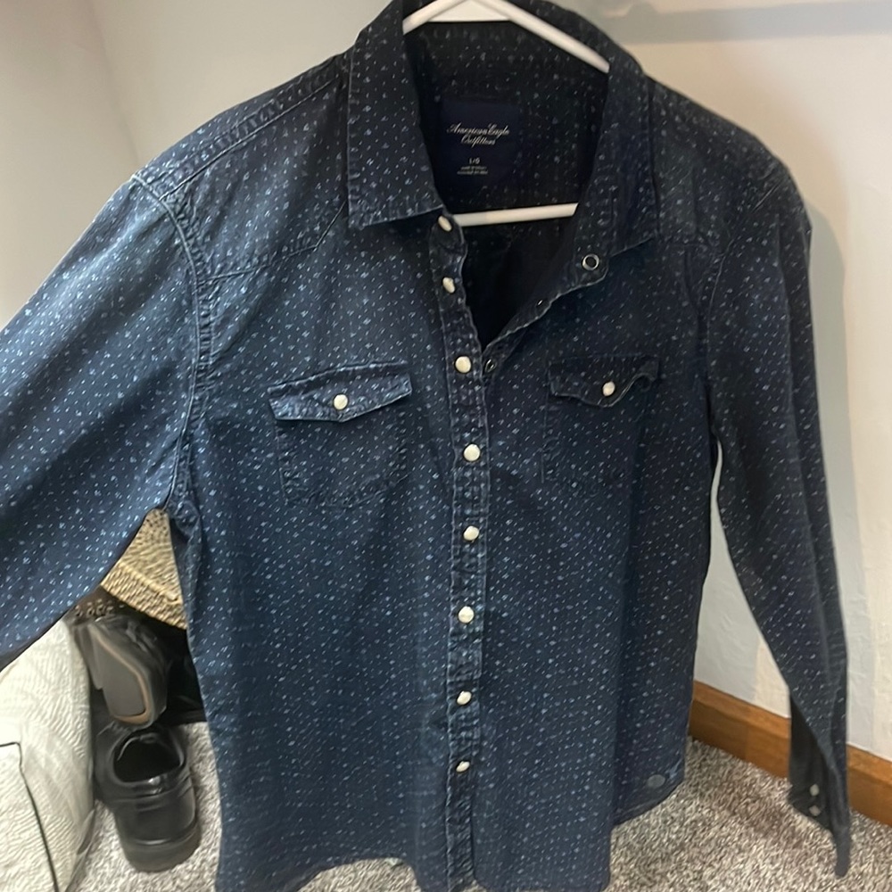 American eagle button down western style shirt